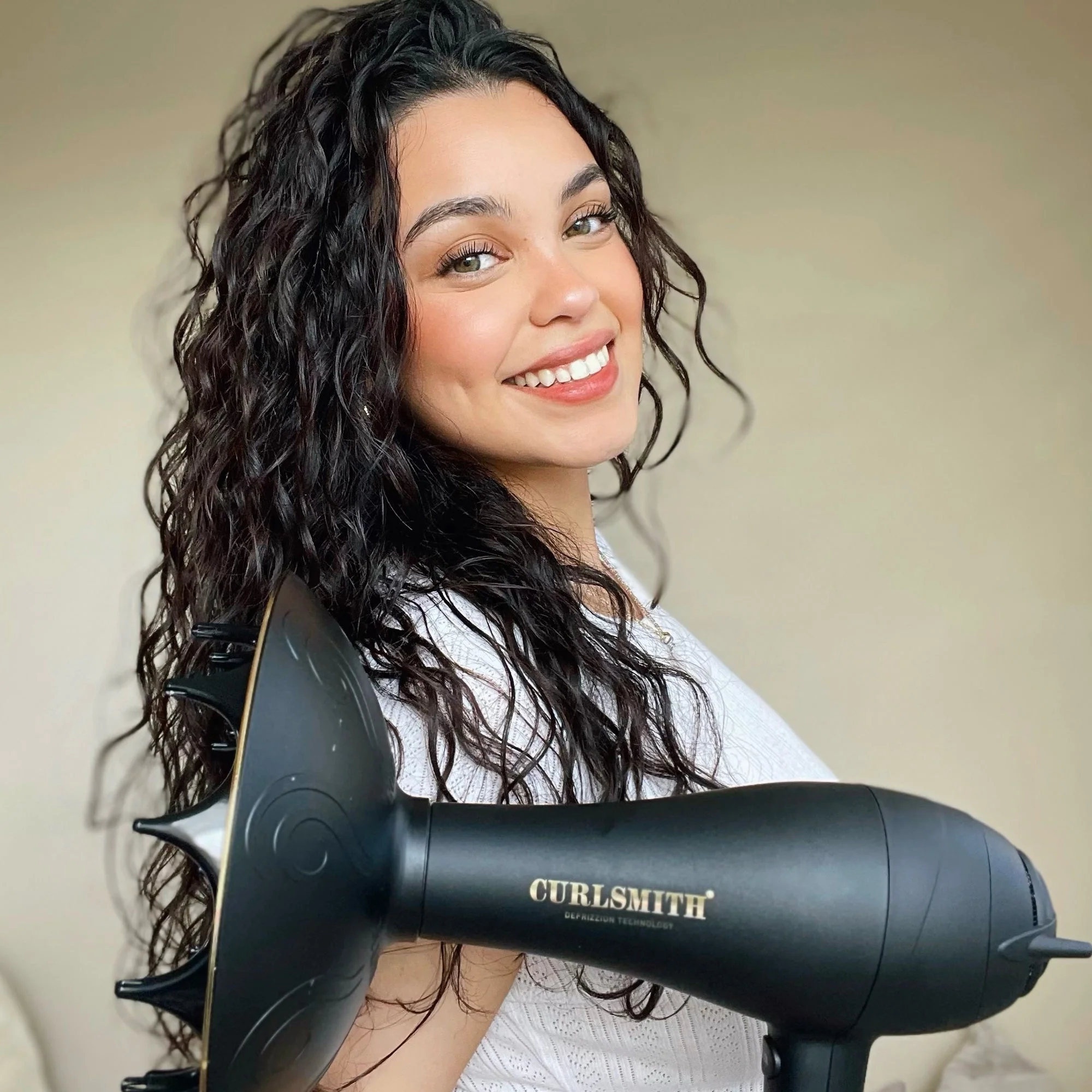 Defrizzion Dryer & XXL Diffuser - Image 9